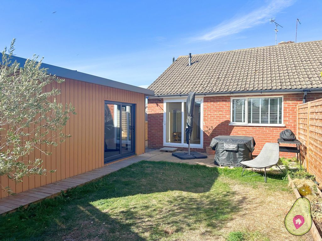 Property photo 2 of 17