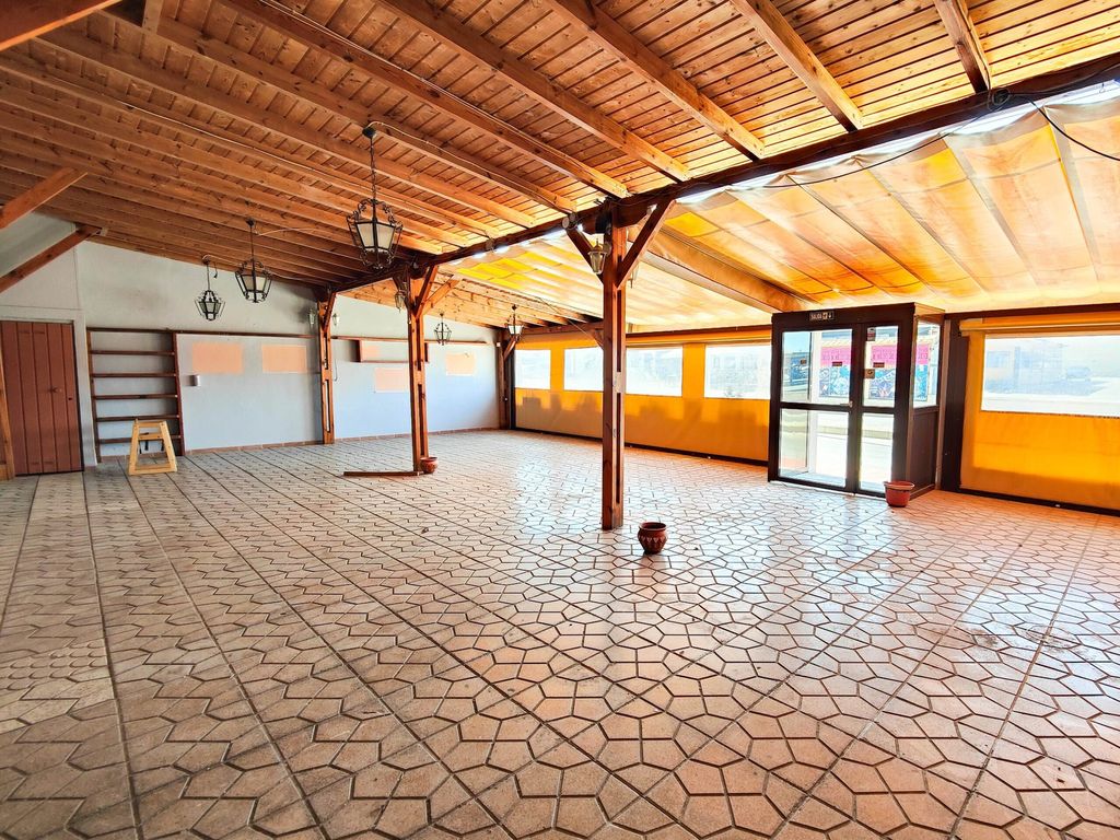 Property photo 3 of 47