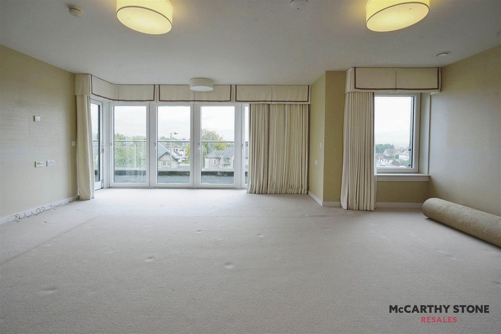 Property photo 2 of 26 Openplanliving66Lc.Jpg