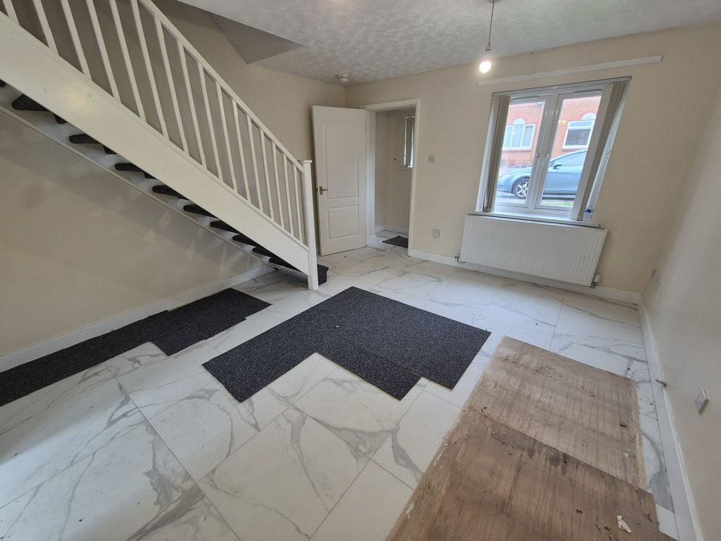 Property photo 2 of 9 Lounge