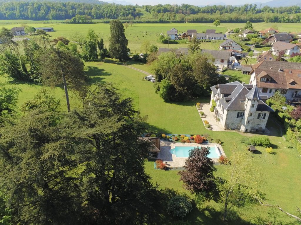 Property photo 1 of 31