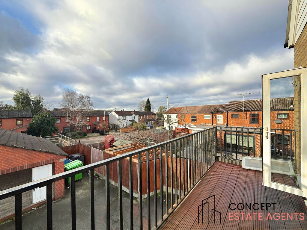 Property photo 3 of 5