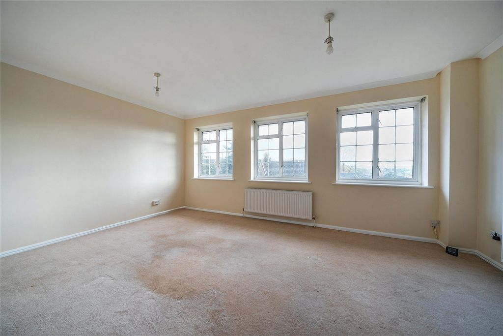 Property photo 3 of 16 Picture No. 12