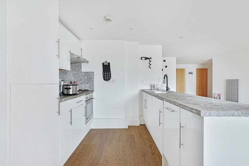 Property photo 2 of 16 Kitchen