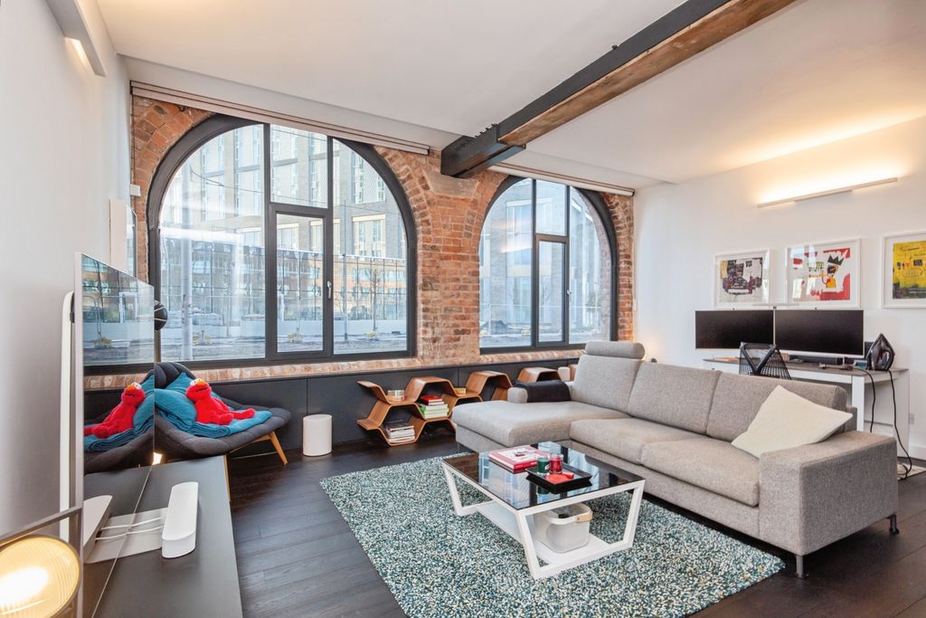 Property photo 1 of 15 Living Room