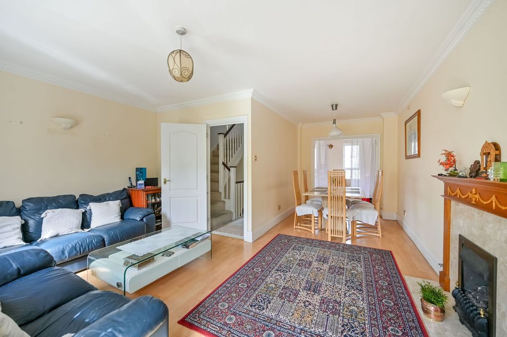 Property photo 3 of 16