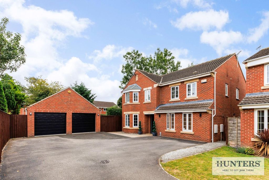 Property photo 1 of 28 96930_7 Calverley Court Brayton (1) - Copy_Low.Jpg