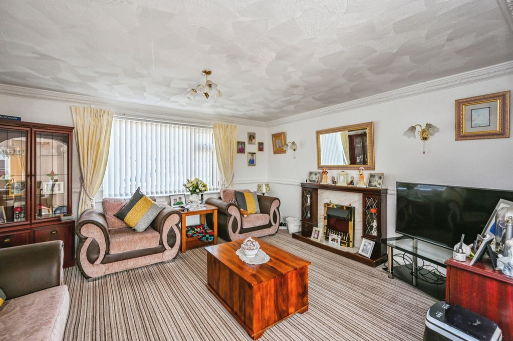 Property photo 3 of 20 Pbox-Img.Jpg