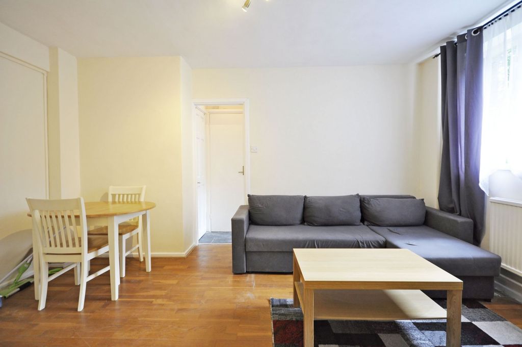 Property photo 3 of 9 Photo 9