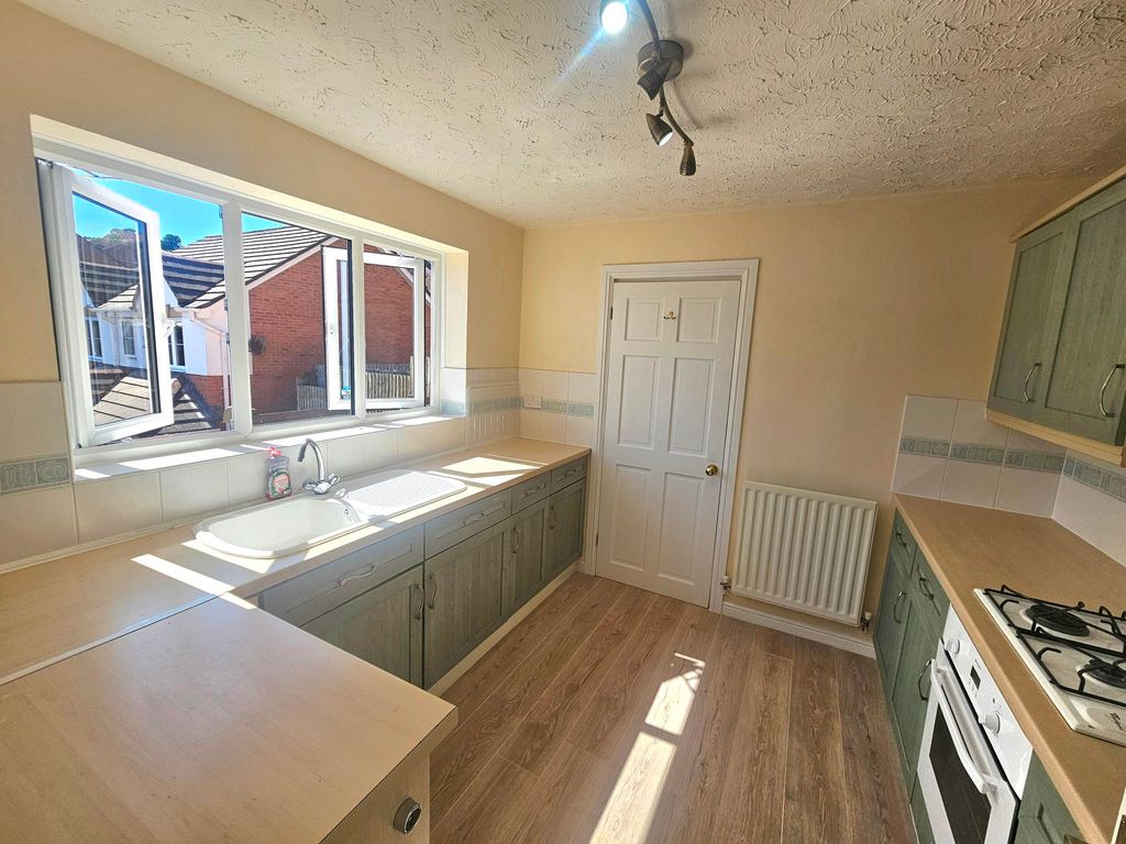 Property photo 2 of 8 Image