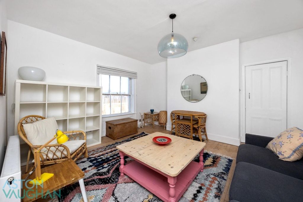 Property photo 1 of 12 4701350