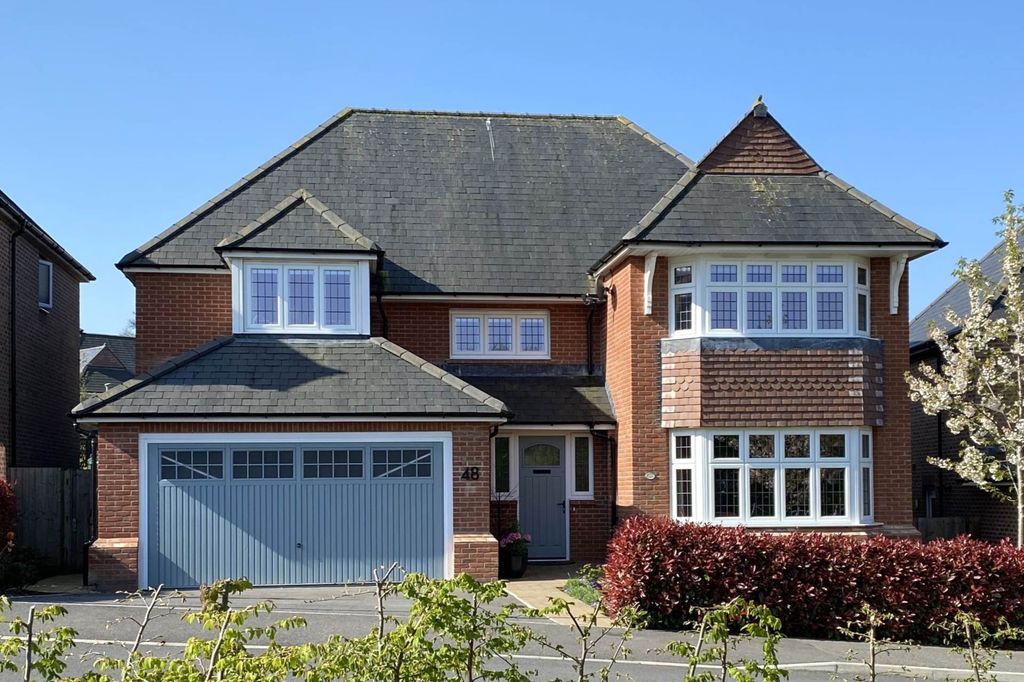 Property photo 1 of 12