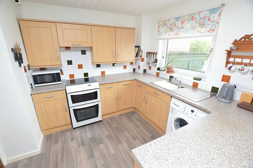 Property photo 2 of 8 Kitchen/Diner