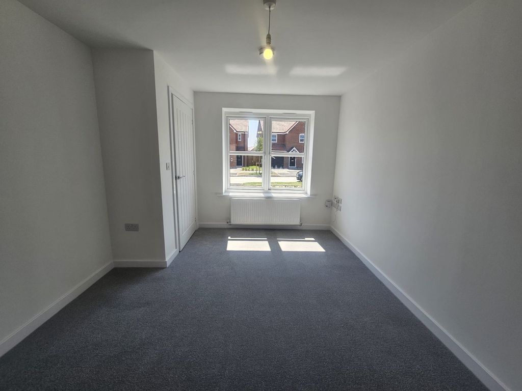 Property photo 3 of 19 Picture No. 15