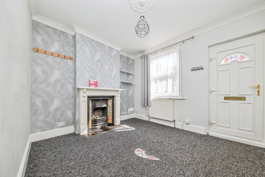 Property photo 2 of 14
