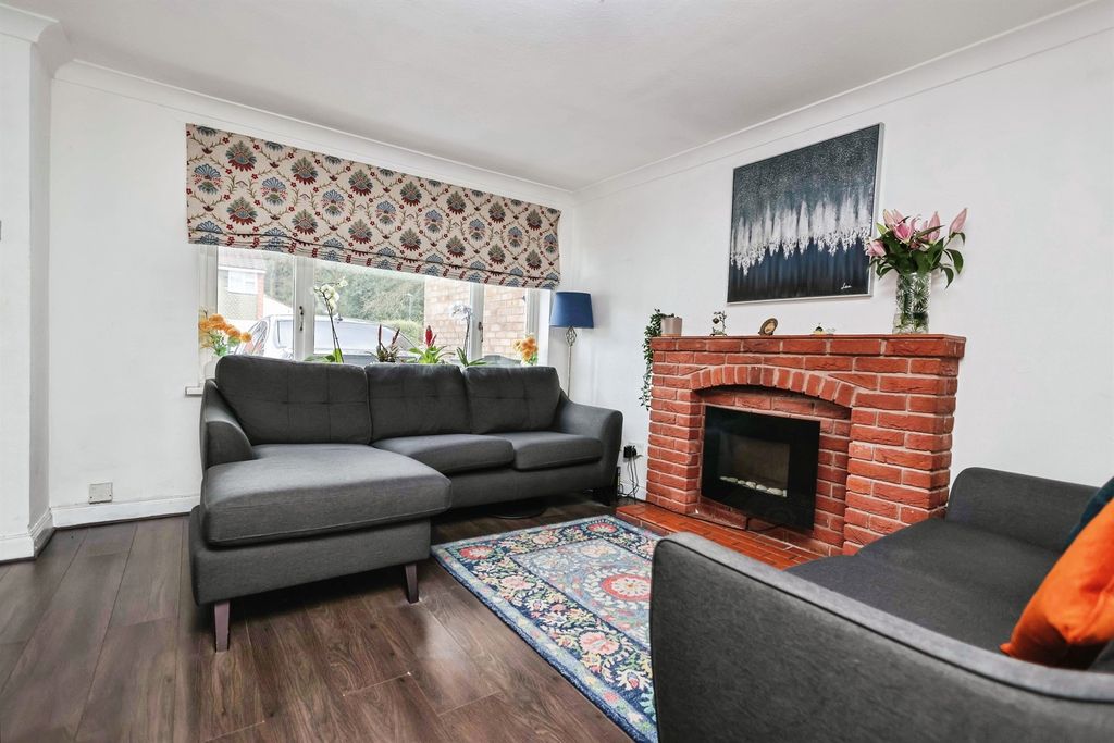 Property photo 3 of 17