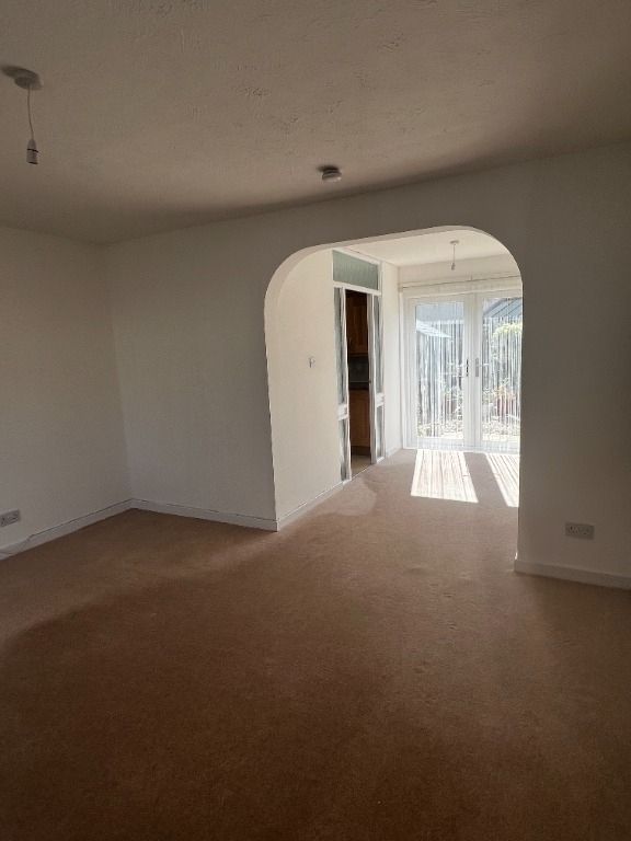 Property photo 3 of 13 Photo 3