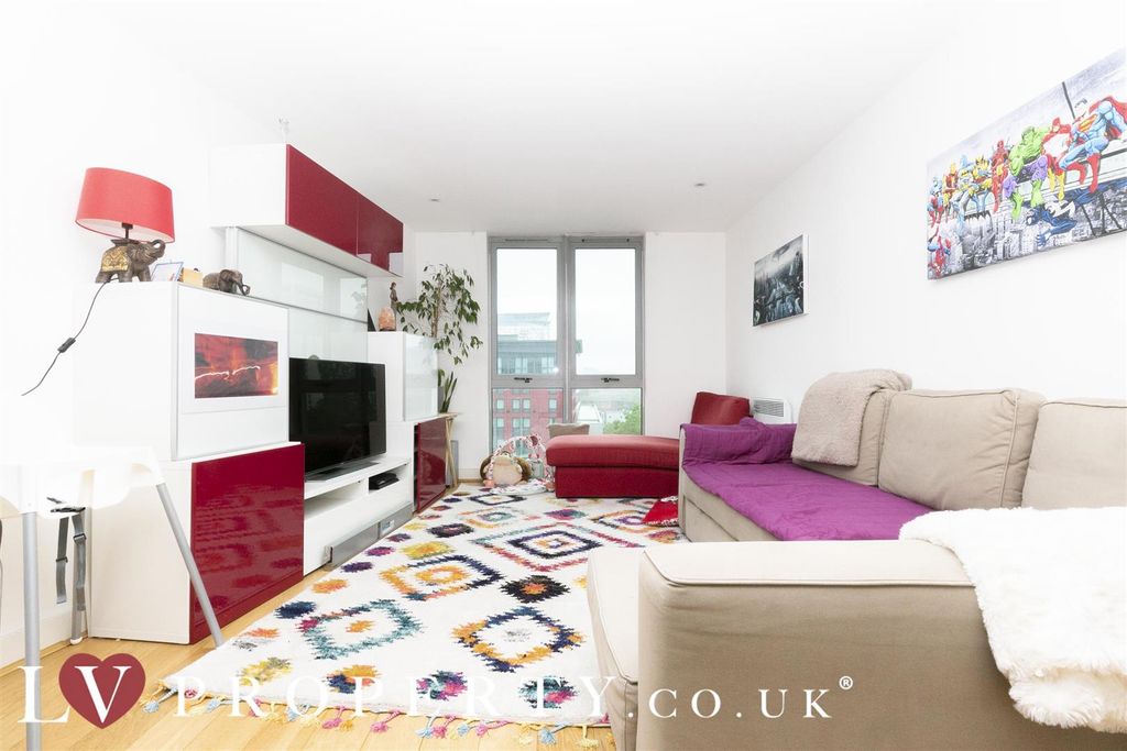 Property photo 1 of 13 N8.Jpg