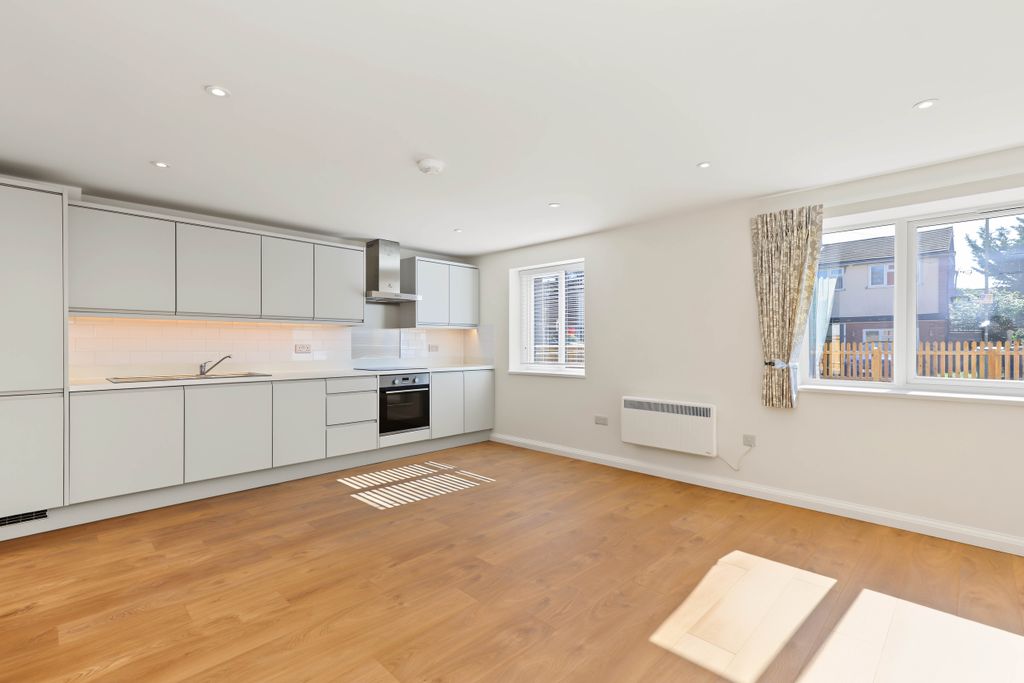 Property photo 1 of 6 CC3_Living