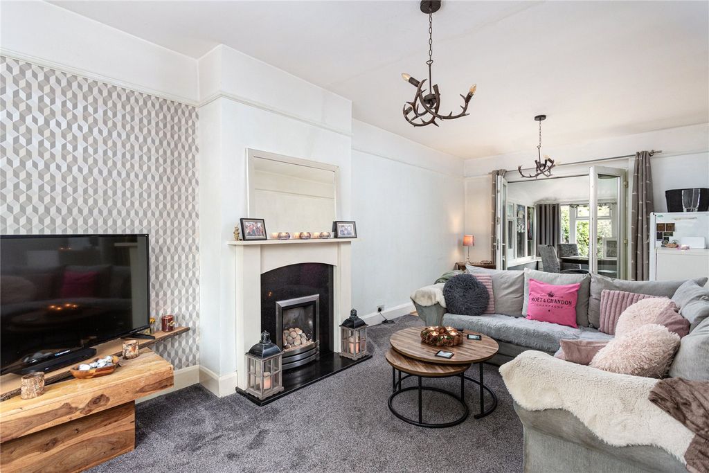 Property photo 3 of 14 Photos