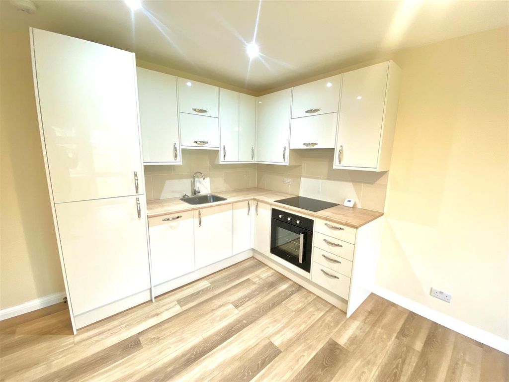 Property photo 3 of 12 Kich.Jpg