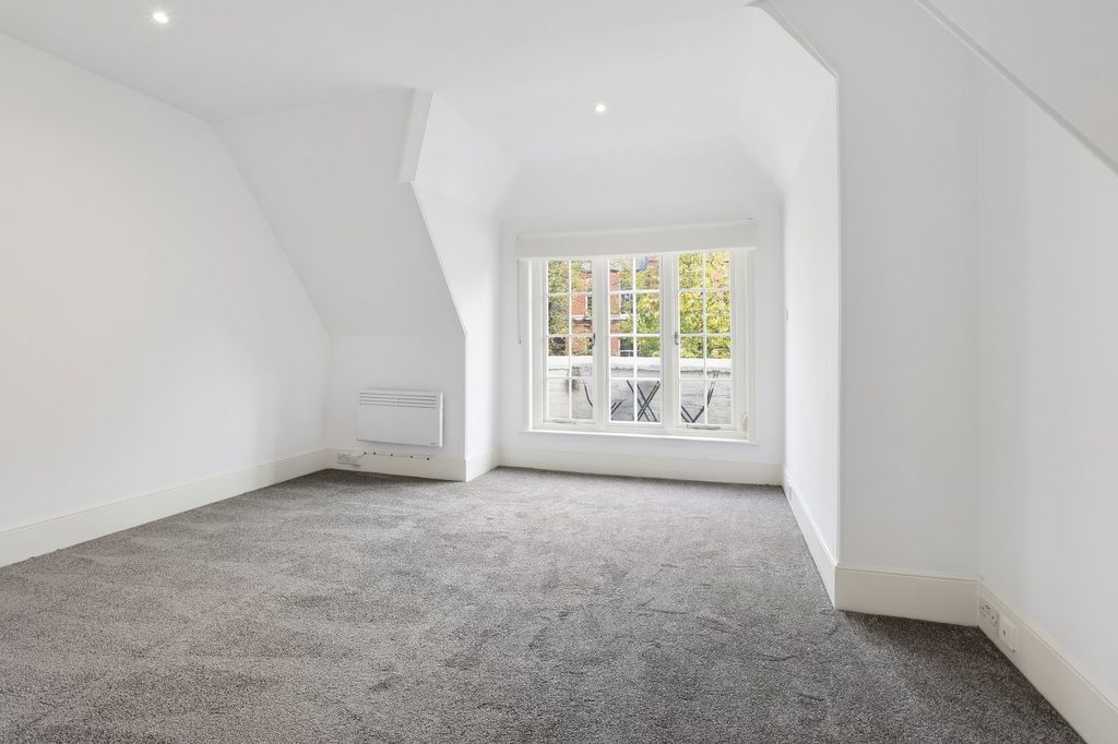 Property photo 1 of 11 Reception Room