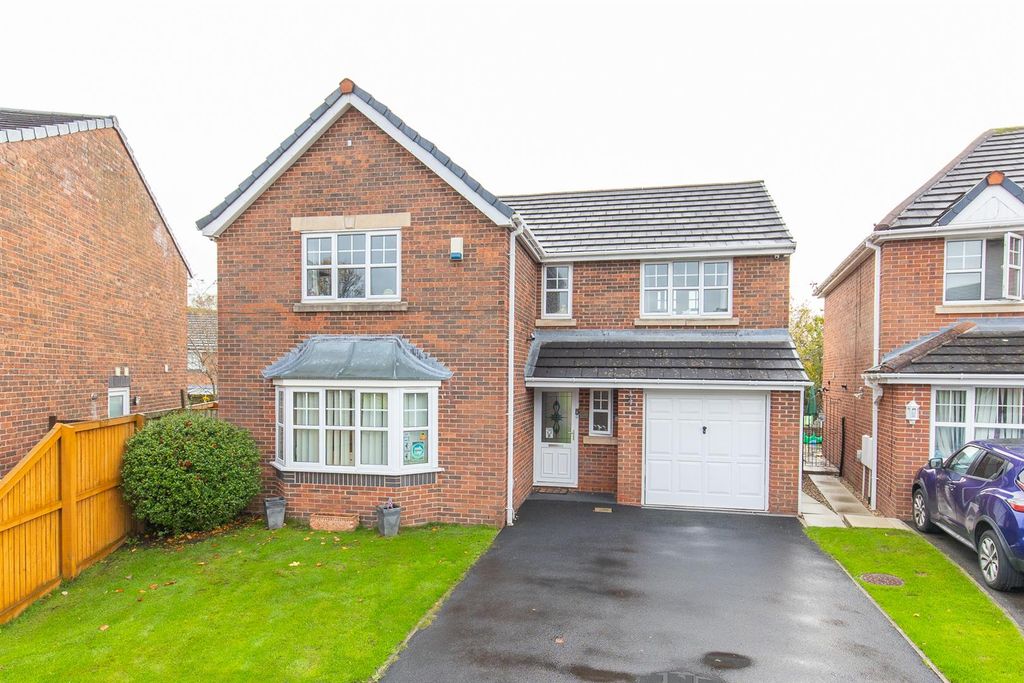 Property photo 1 of 20 Front External