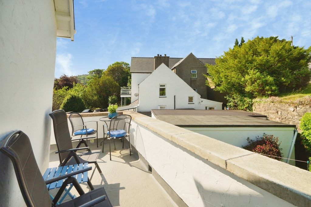 Property photo 3 of 17 Pbox-Img.Jpg