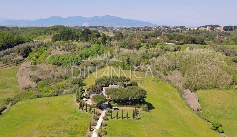 Property photo 2 of 70