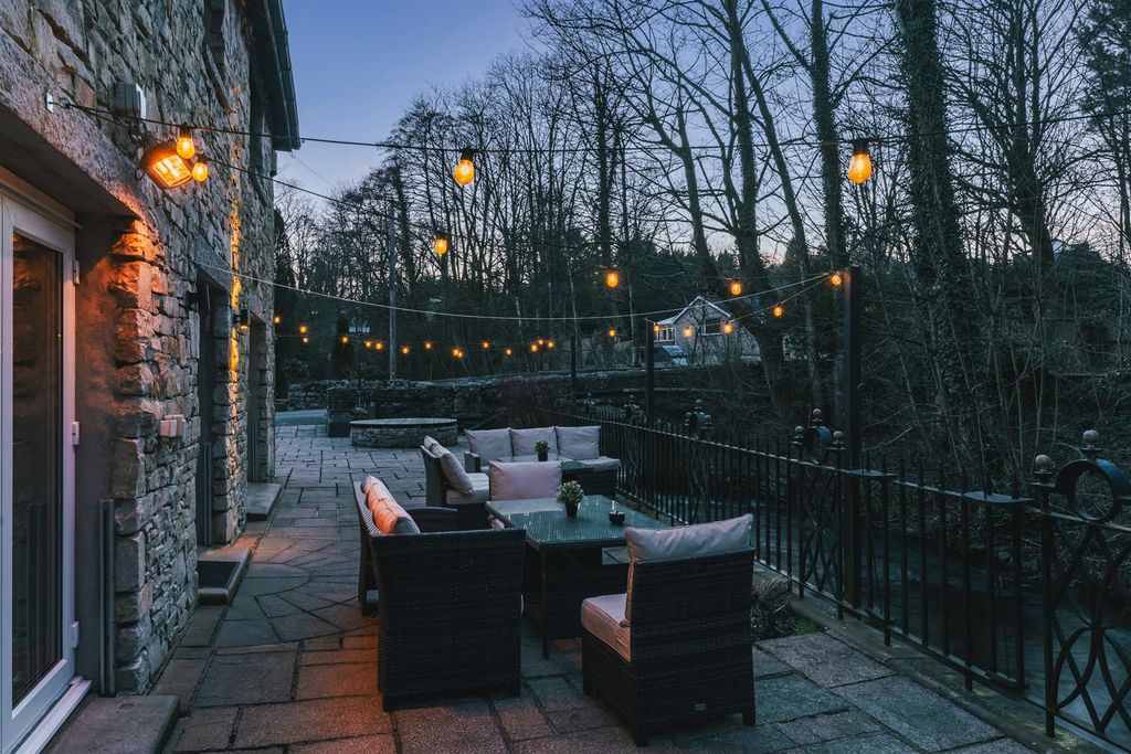 Property photo 3 of 40 Exterior And Gardens