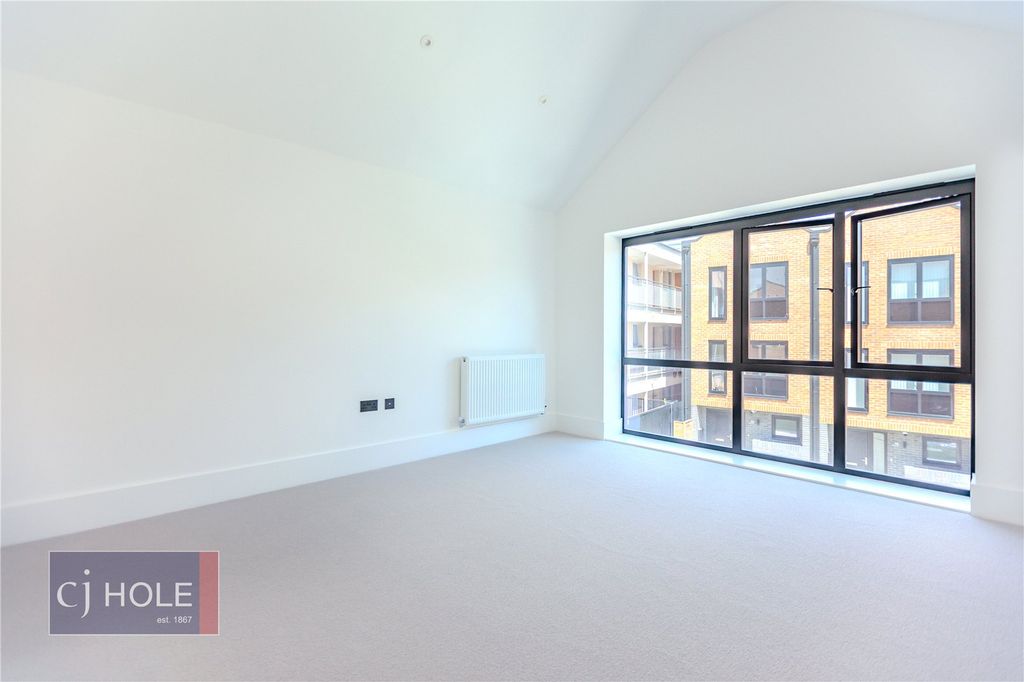 Property photo 3 of 23 Picture No. 26