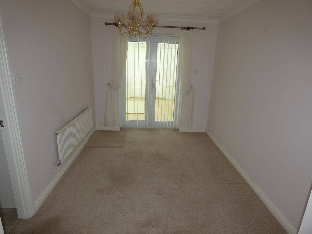 Property photo 3 of 21 Dining Room