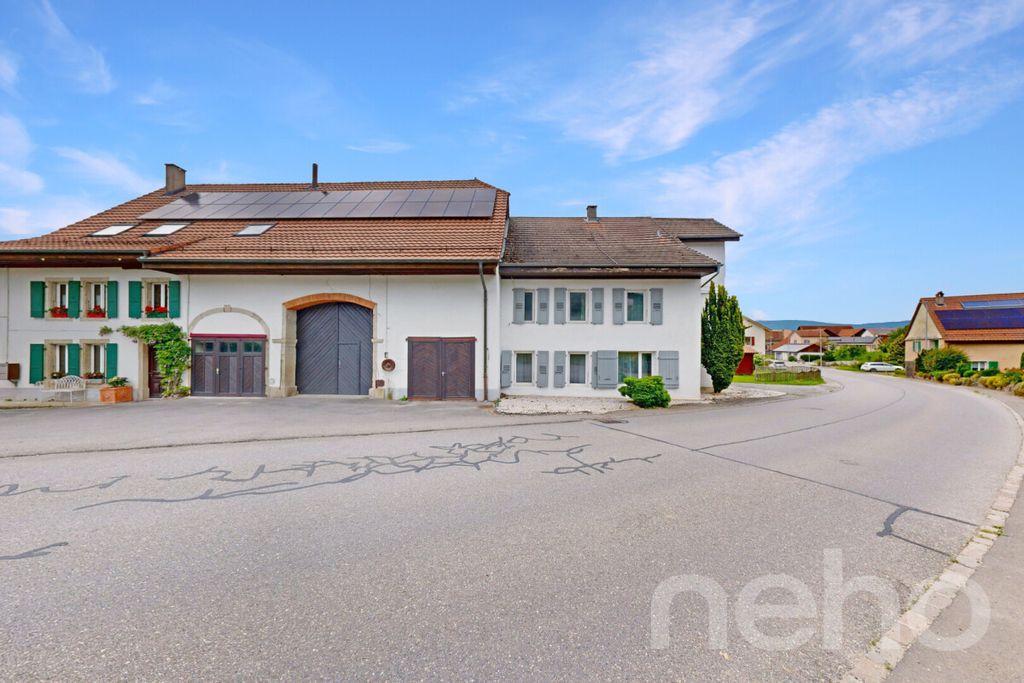 Property photo 1 of 13