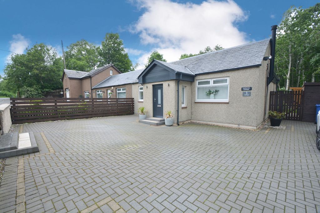 Property photo 1 of 32 5215400