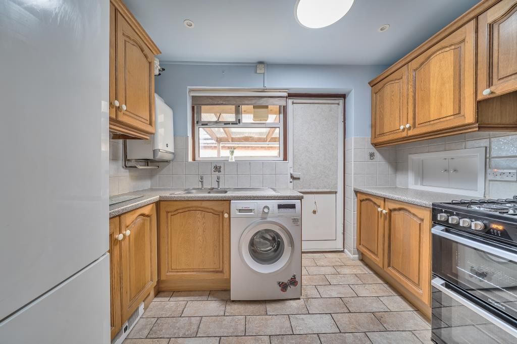 Property photo 2 of 20 Kitchen