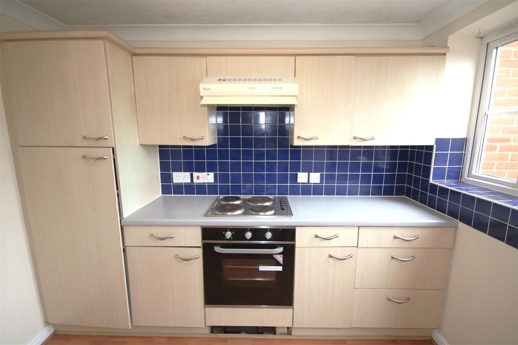 Property photo 2 of 14 Kitchen A.Jpg