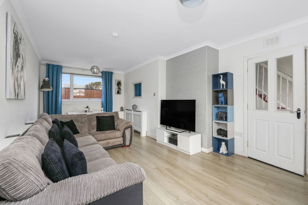 Property photo 3 of 18 Property Image 3