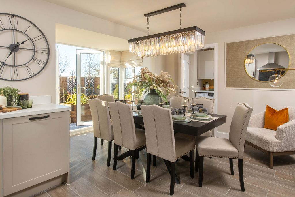 Property photo 2 of 10 Culver Kitchen/Diner