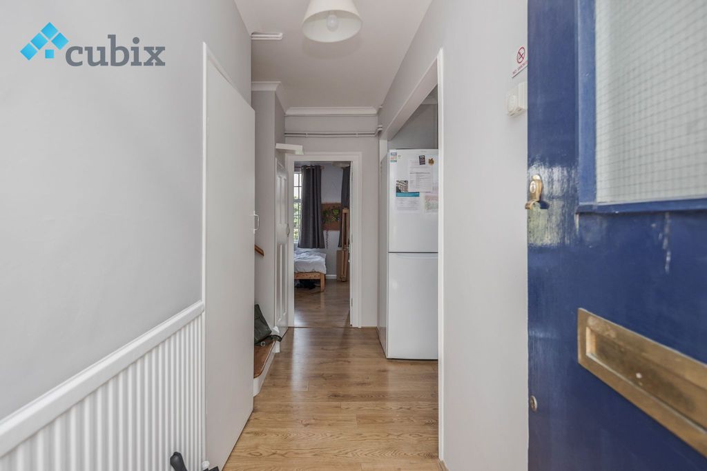 Property photo 3 of 25