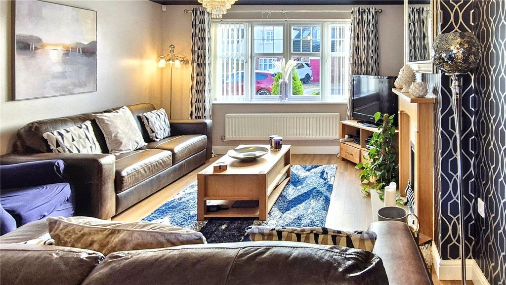 Property photo 2 of 23 Picture No. 21