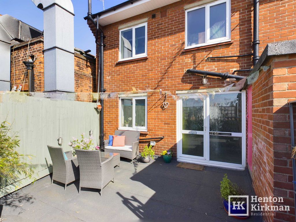 Property photo 2 of 19