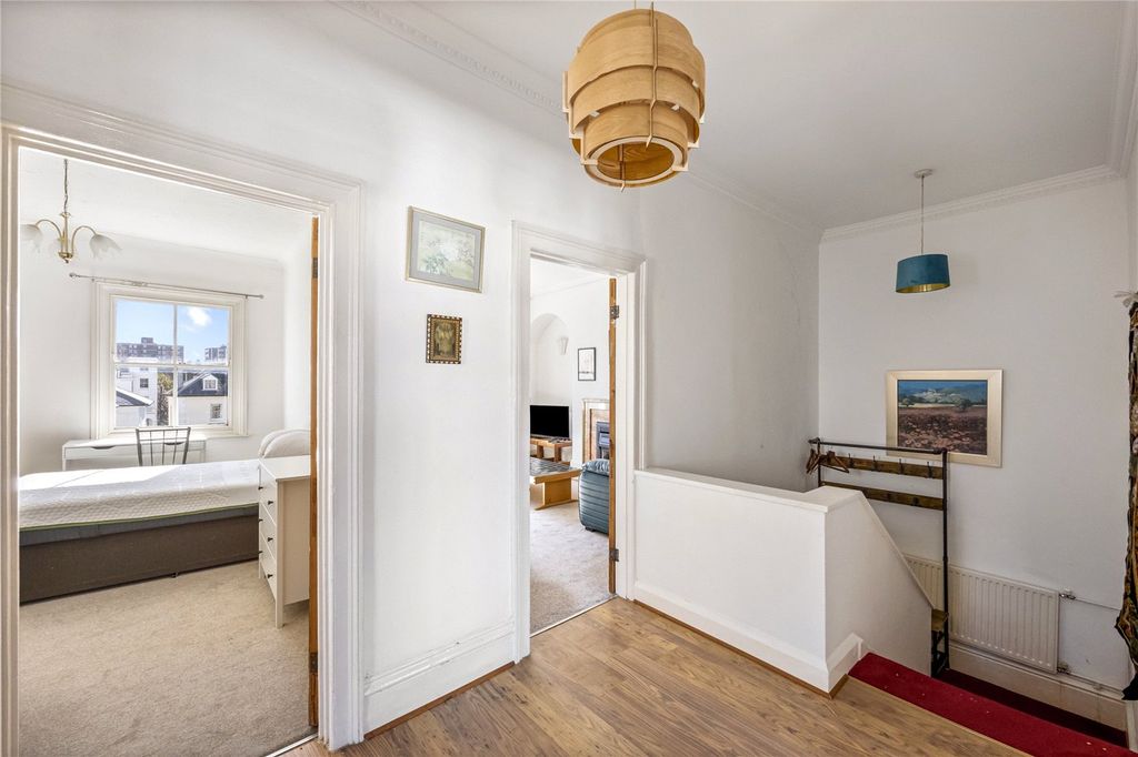 Additional image 10 of 2 bed flat to rentMedina Villas, Hove, East Sussex BN3