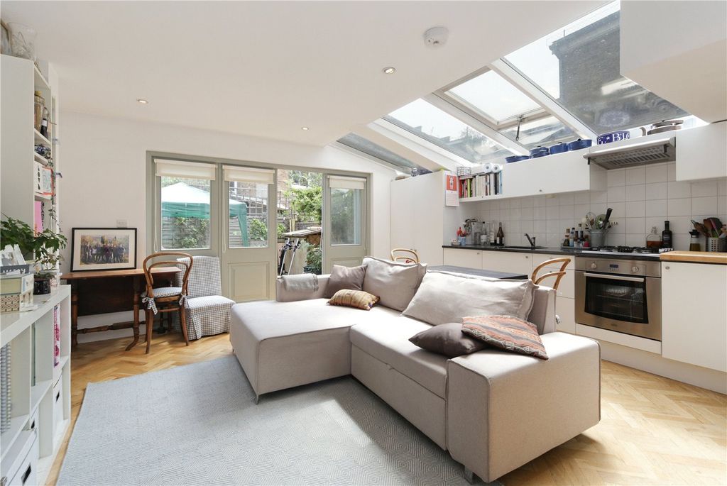 Property photo 3 of 10 Picture No. 10