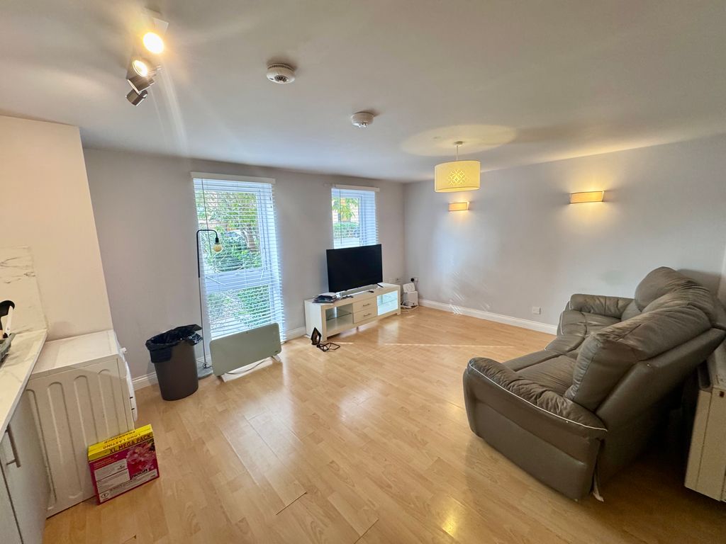 Property photo 2 of 11