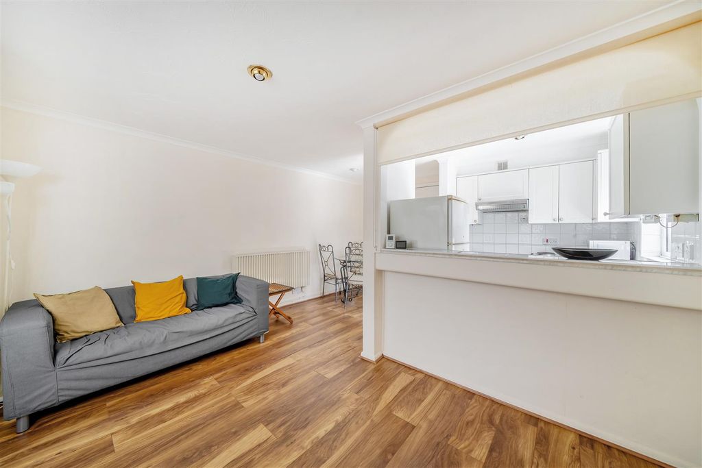 Property photo 2 of 13 1355736-1-68c95839c7c24.Jpg