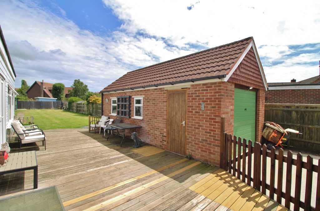 Property photo 3 of 31