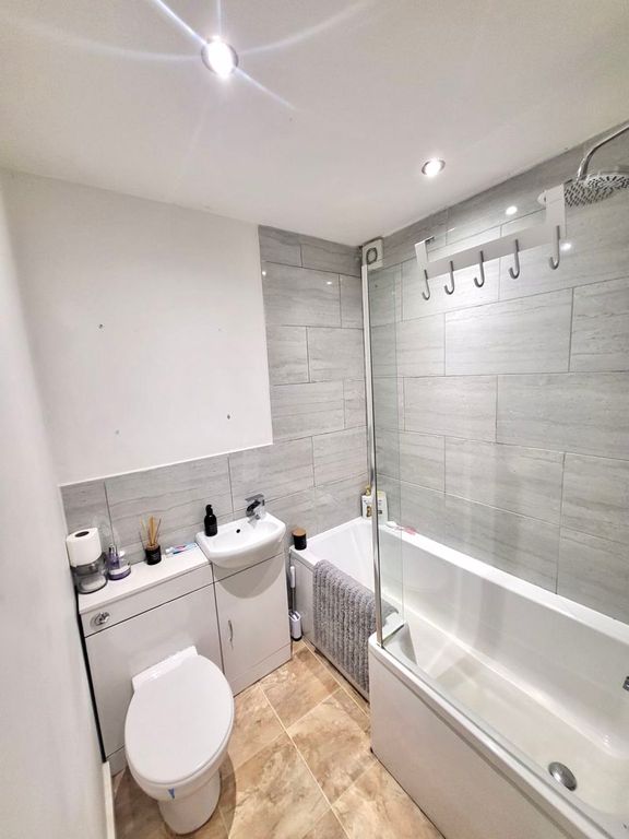 Property photo 3 of 6 Photo 12