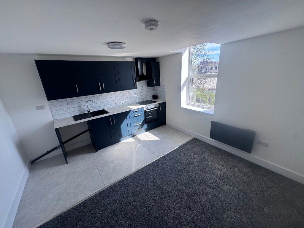 Property photo 1 of 4