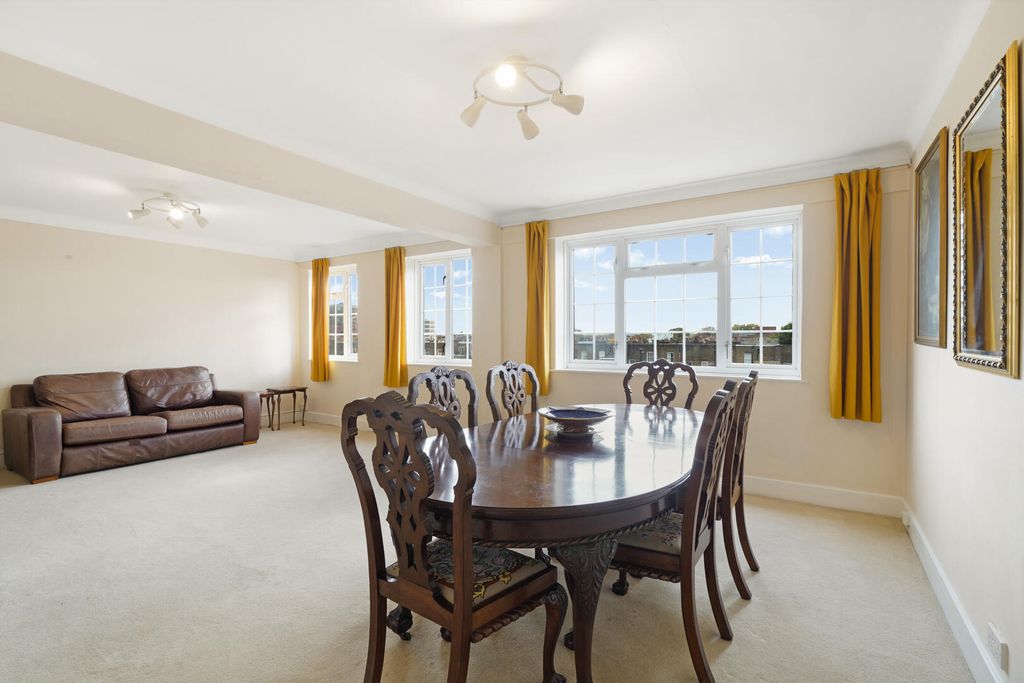 Property photo 2 of 8 Dining Room