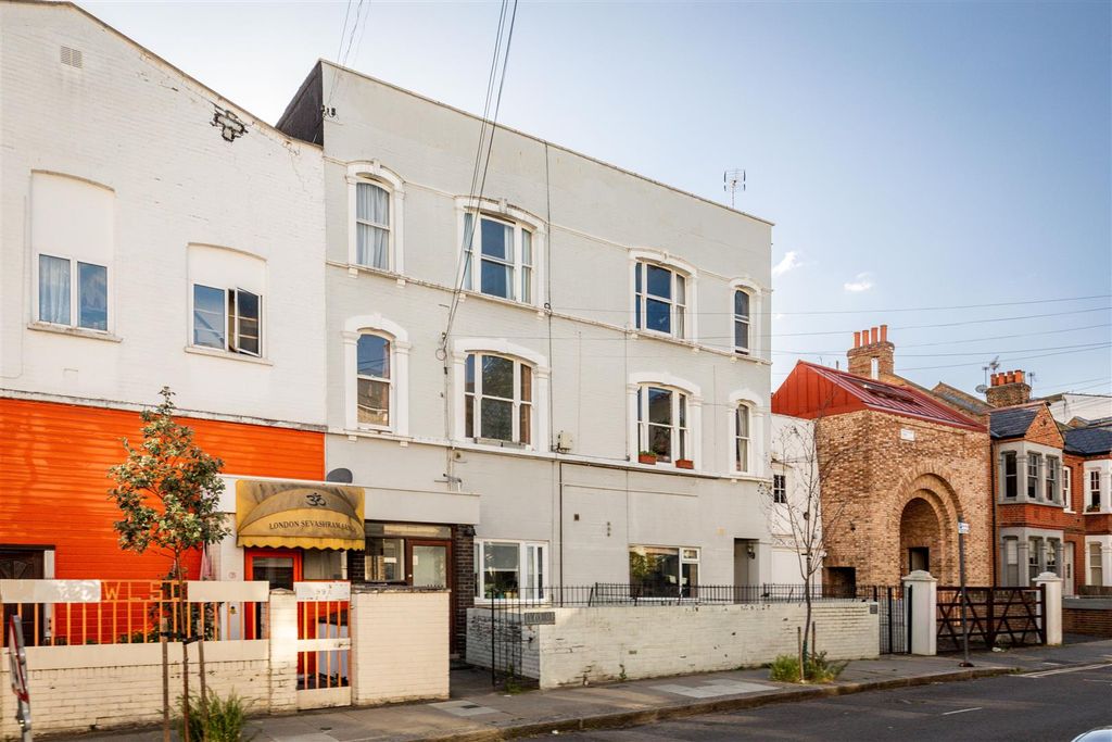 Property photo 1 of 7 Devonport Road-1.Jpg